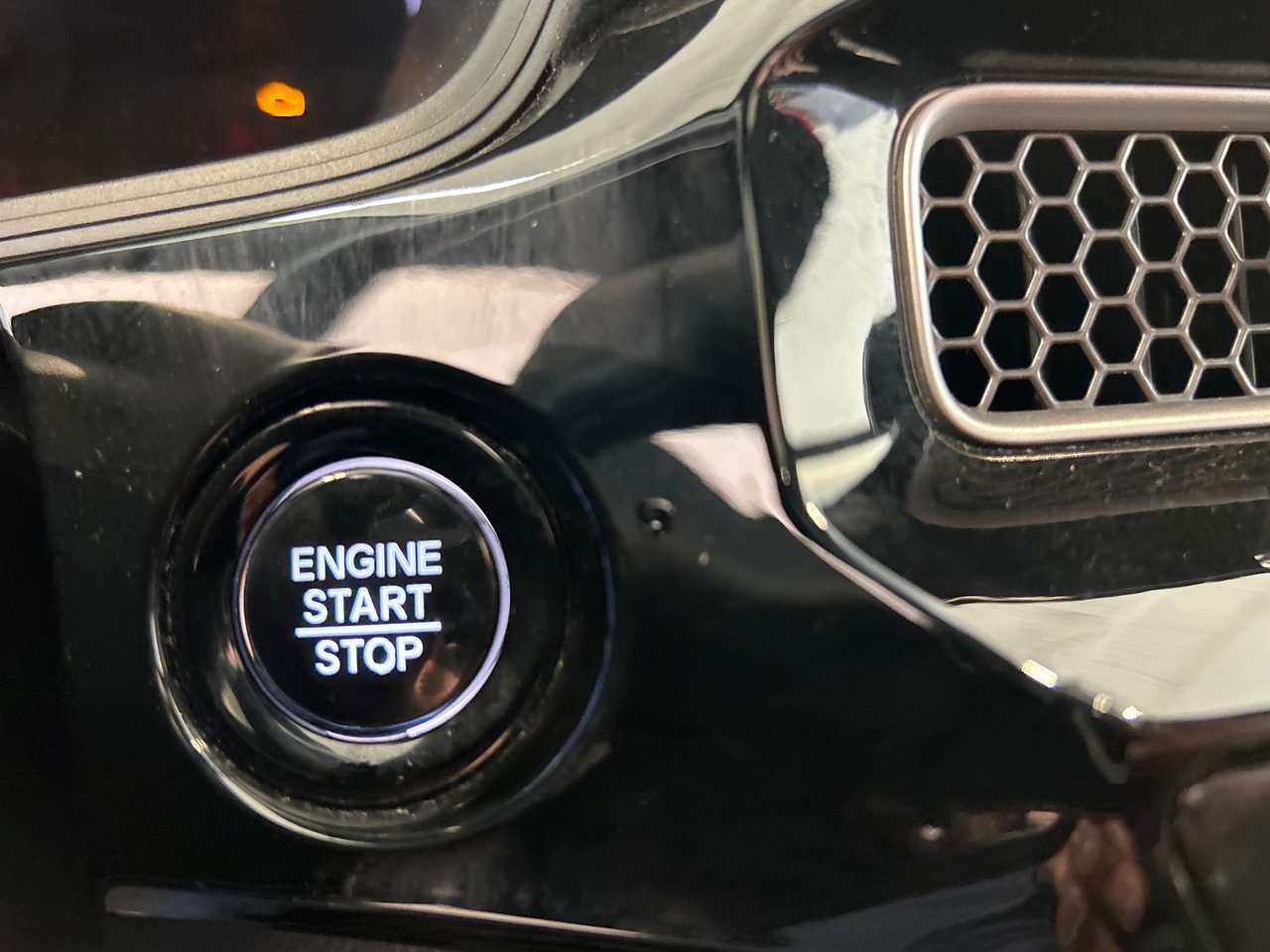 2022 Honda Civic Hatchback - Image 29