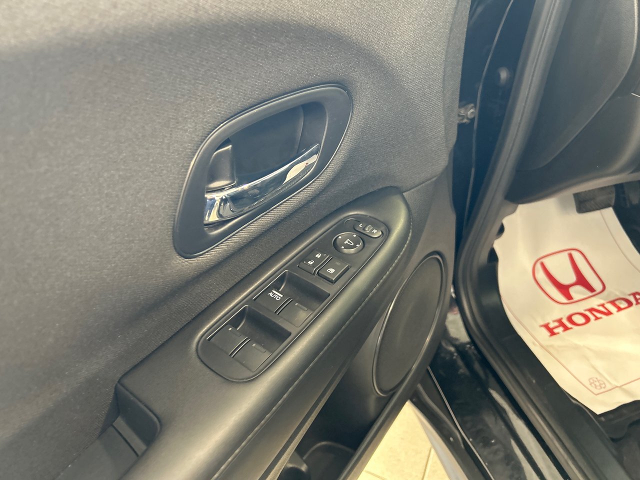 2021 Honda HR-V - Image 25