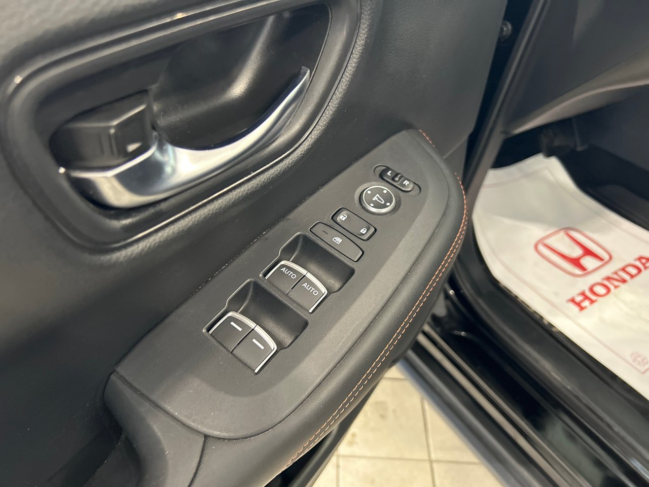 2023 Honda HR-V - Image 25