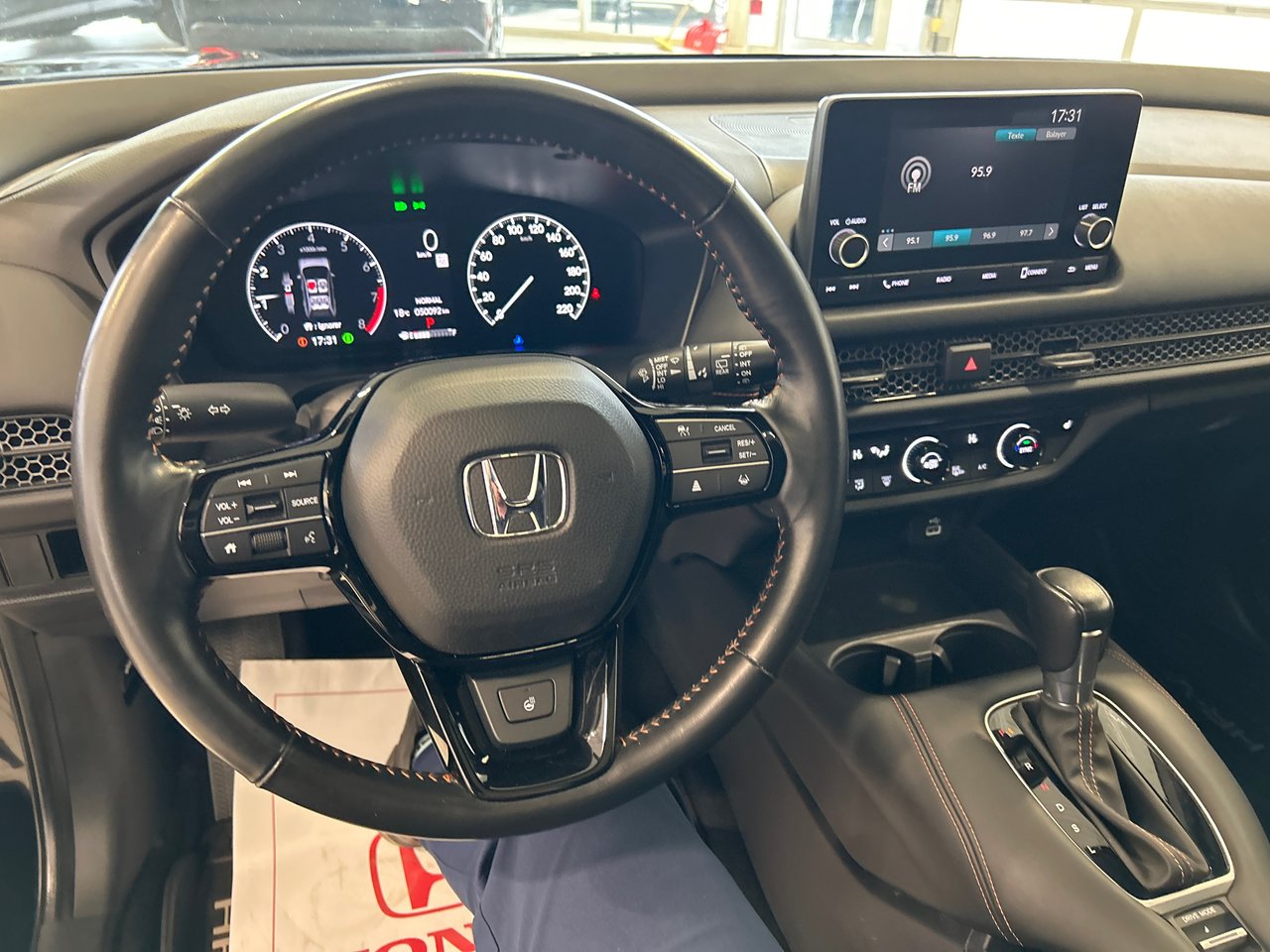 2023 Honda HR-V - Image 36