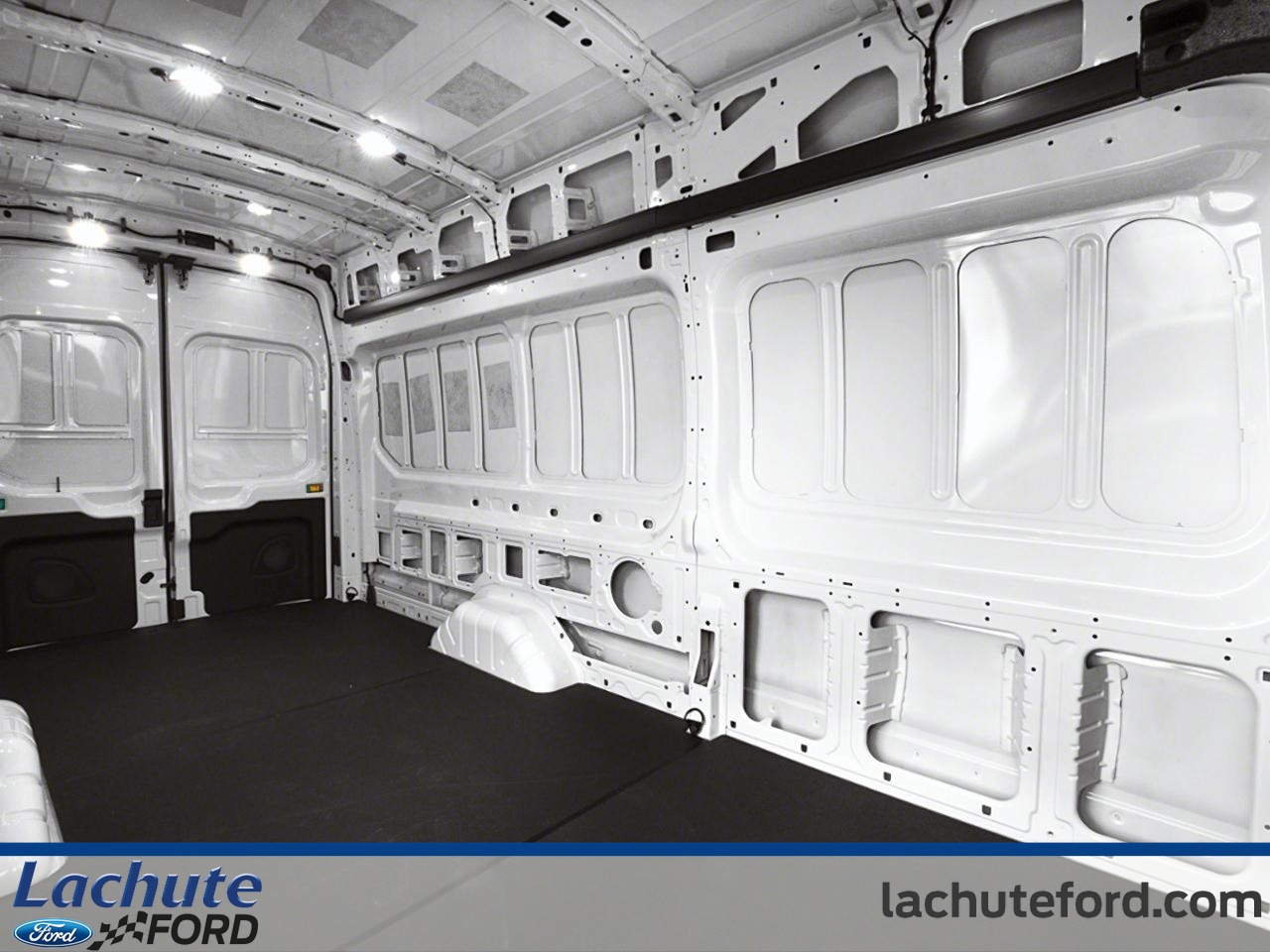2026 Ford Transit - Image 8
