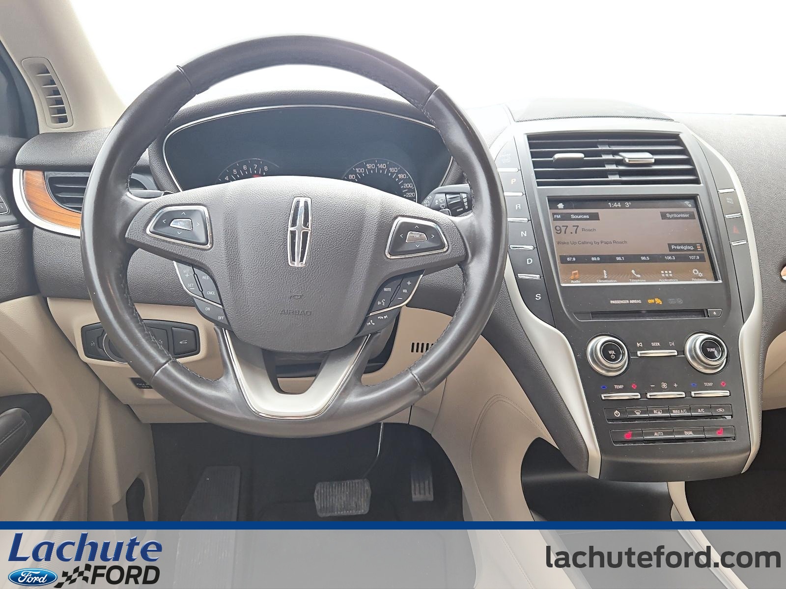 2019 Lincoln MKC - Image 11