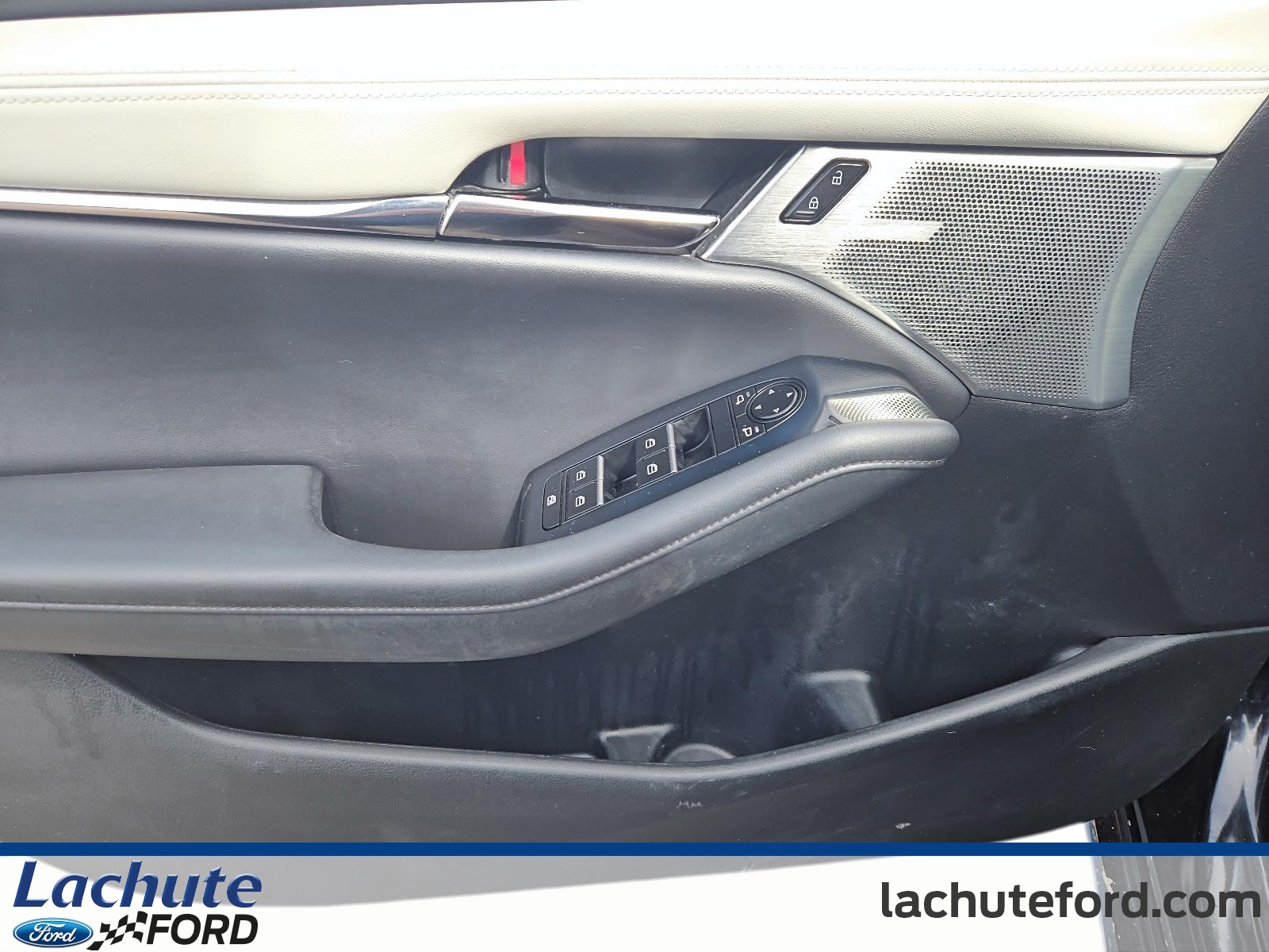 2019 Mazda Mazda3 - Image 12