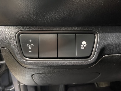 2021 Kia Forte - Image 35