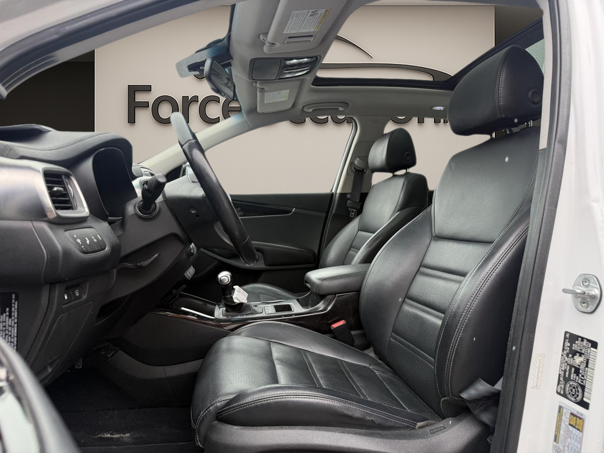 2018 Kia Sorento - Image 7