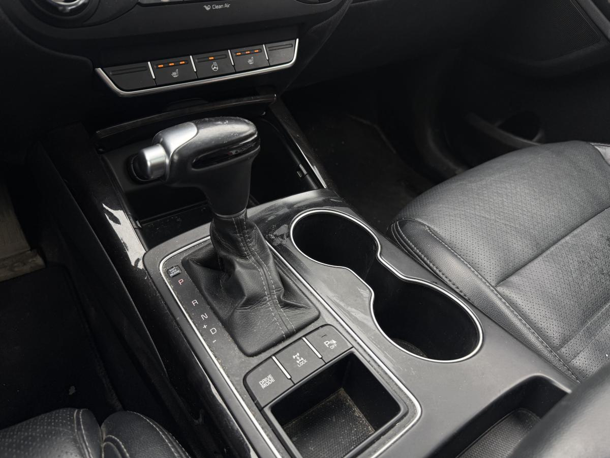 2018 Kia Sorento - Image 19