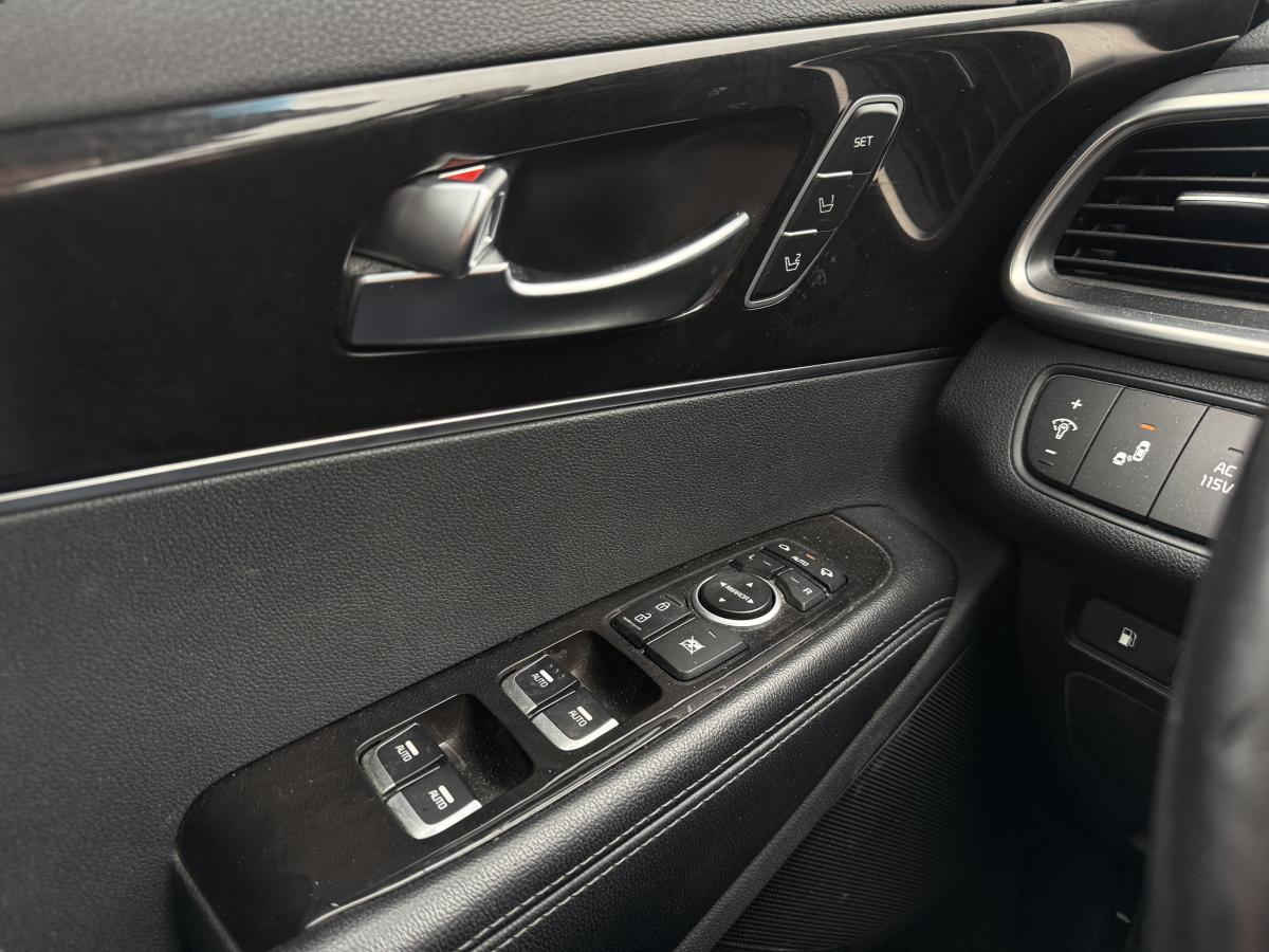 2018 Kia Sorento - Image 20