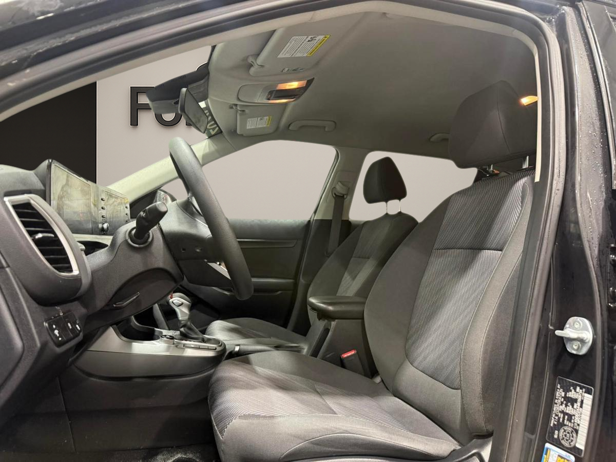 2024 Kia Seltos - Image 5