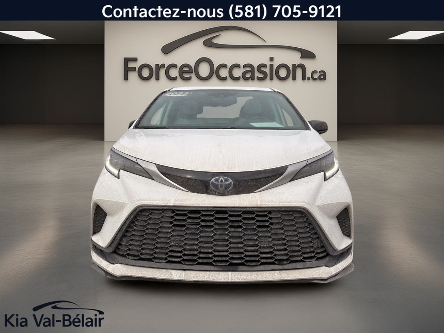 2022 Toyota Sienna Hybrid - Image 2