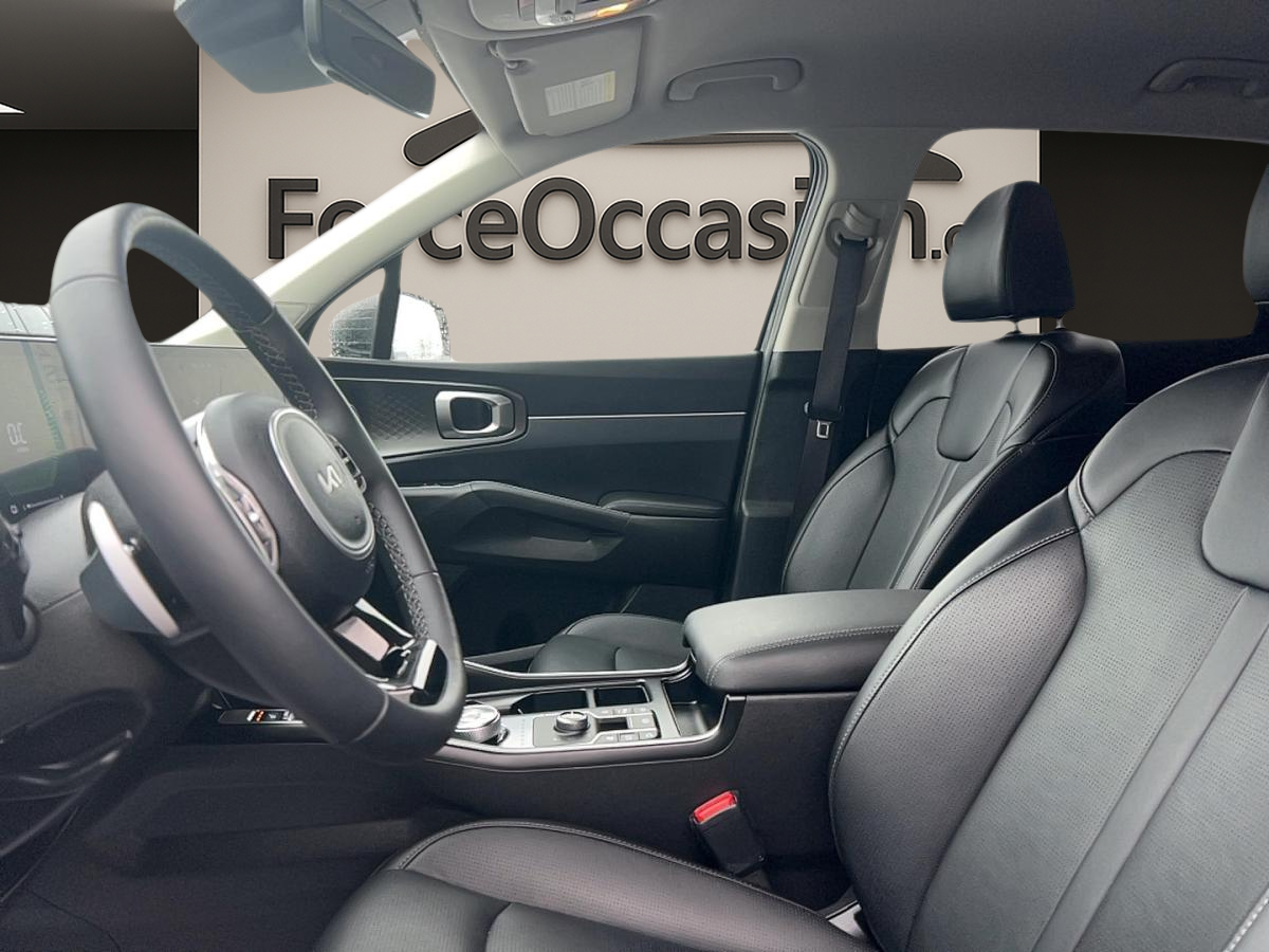 2025 Kia Sorento PHEV - Image 11