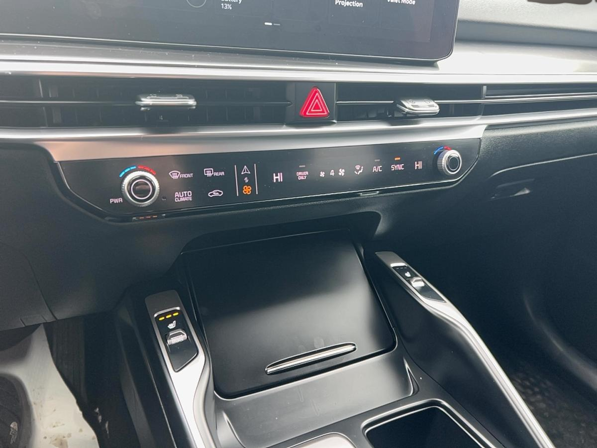 2025 Kia Sorento PHEV - Image 23