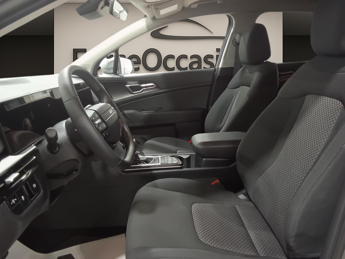 2026 Kia Sportage - Image 11