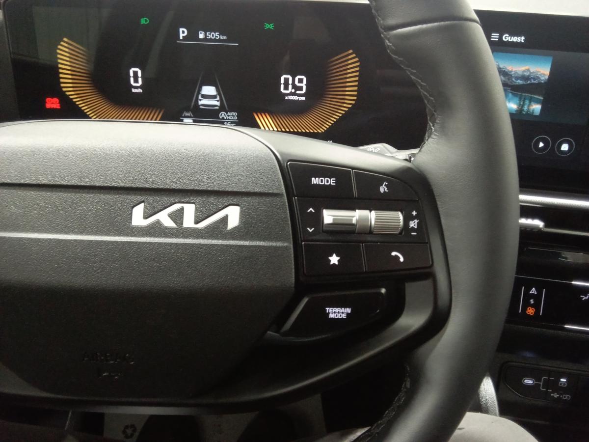 2026 Kia Sportage - Image 17