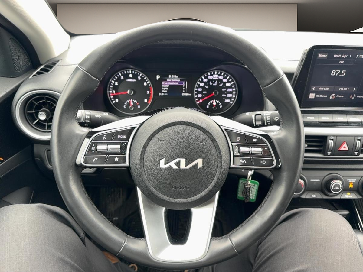 2023 Kia Forte - Image 13