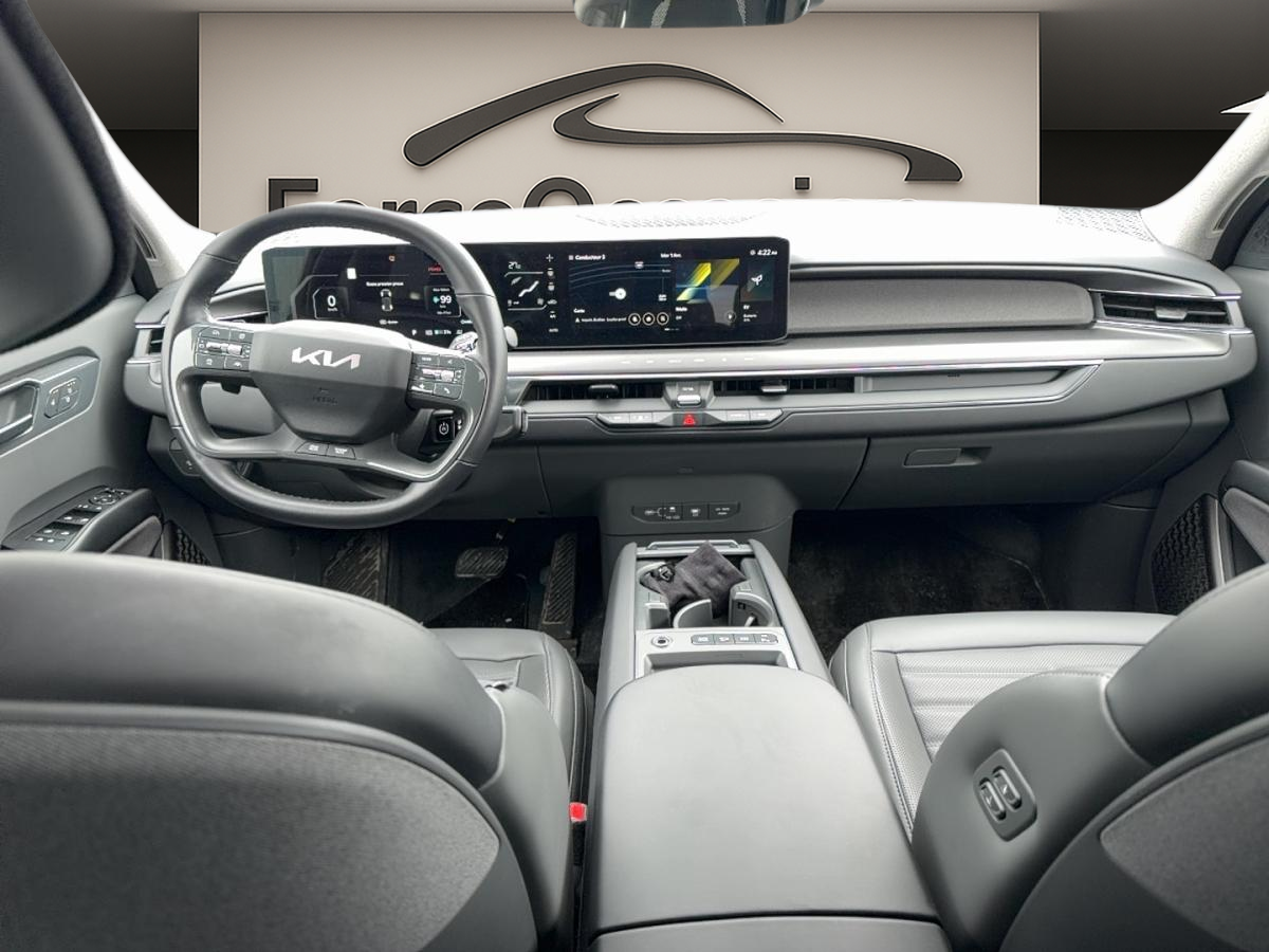 2025 Kia EV9 - Image 4