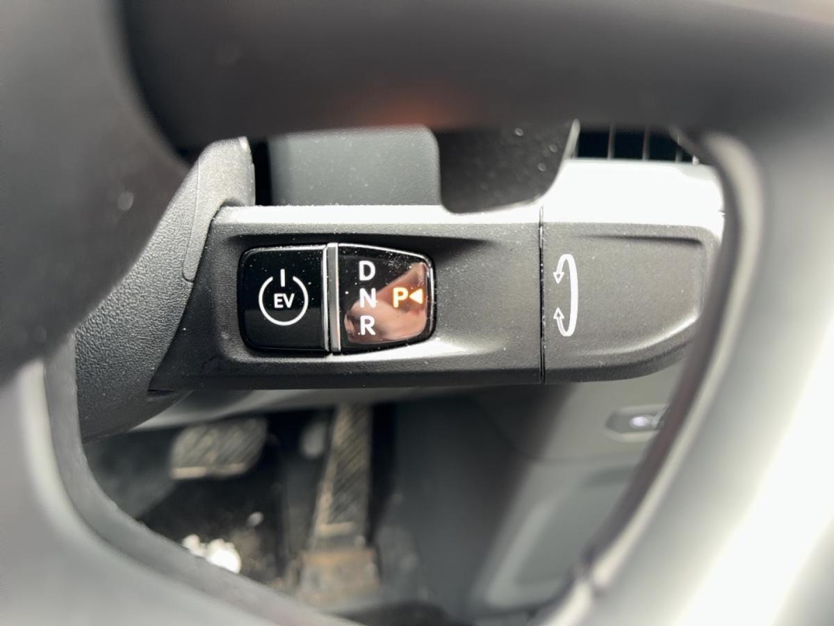 2025 Kia EV9 - Image 15