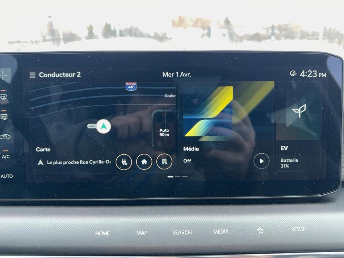 2025 Kia EV9 - Image 17