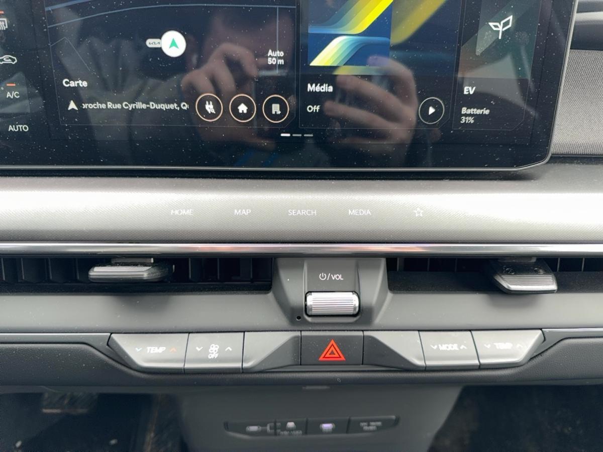 2025 Kia EV9 - Image 19