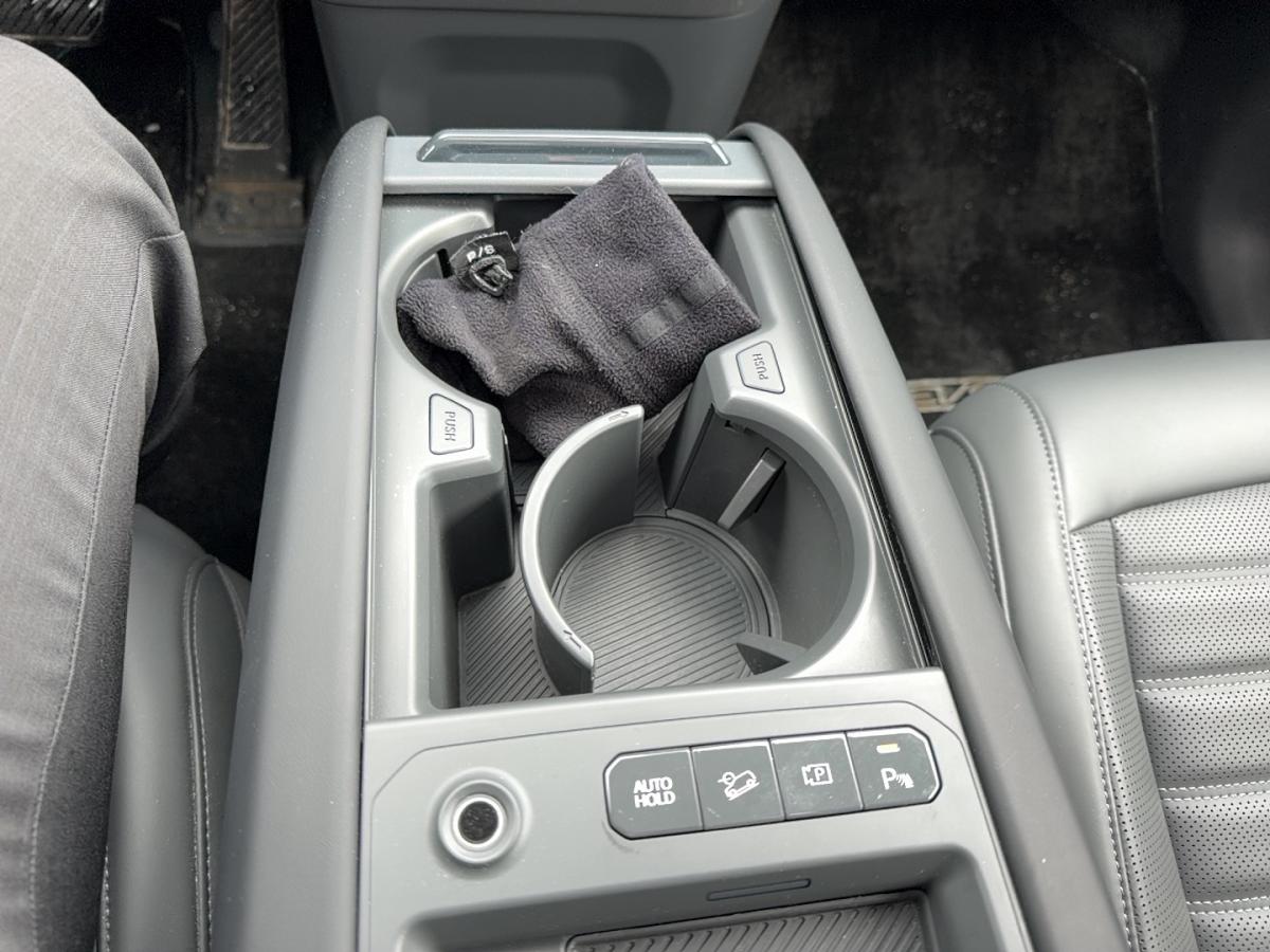 2025 Kia EV9 - Image 20