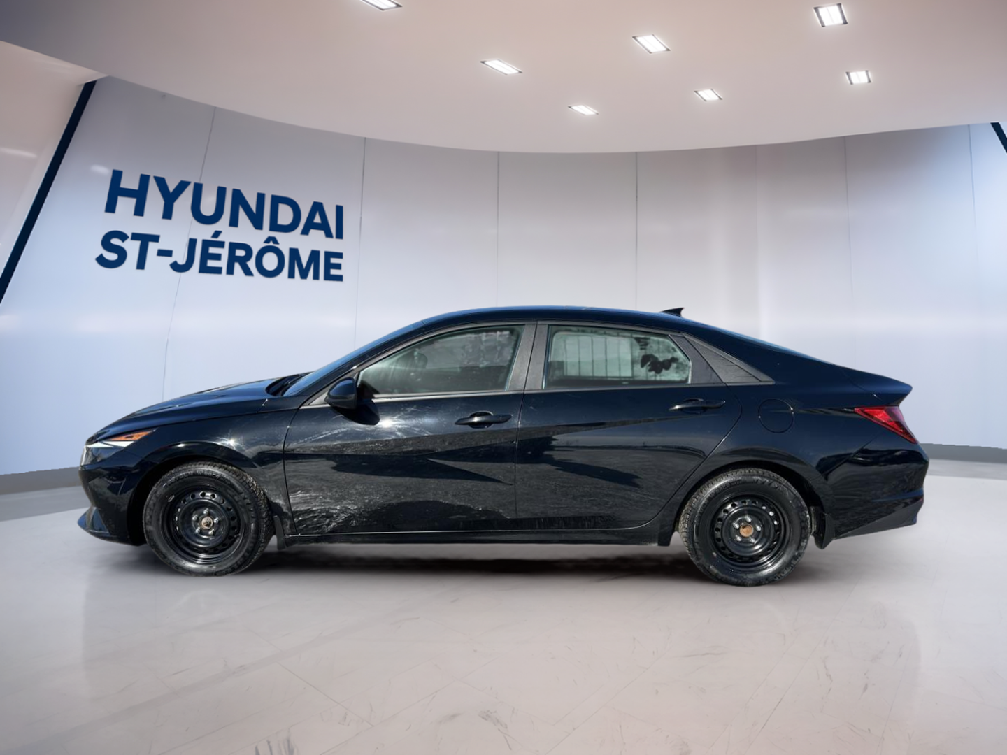 2023 Hyundai Elantra - Image 8