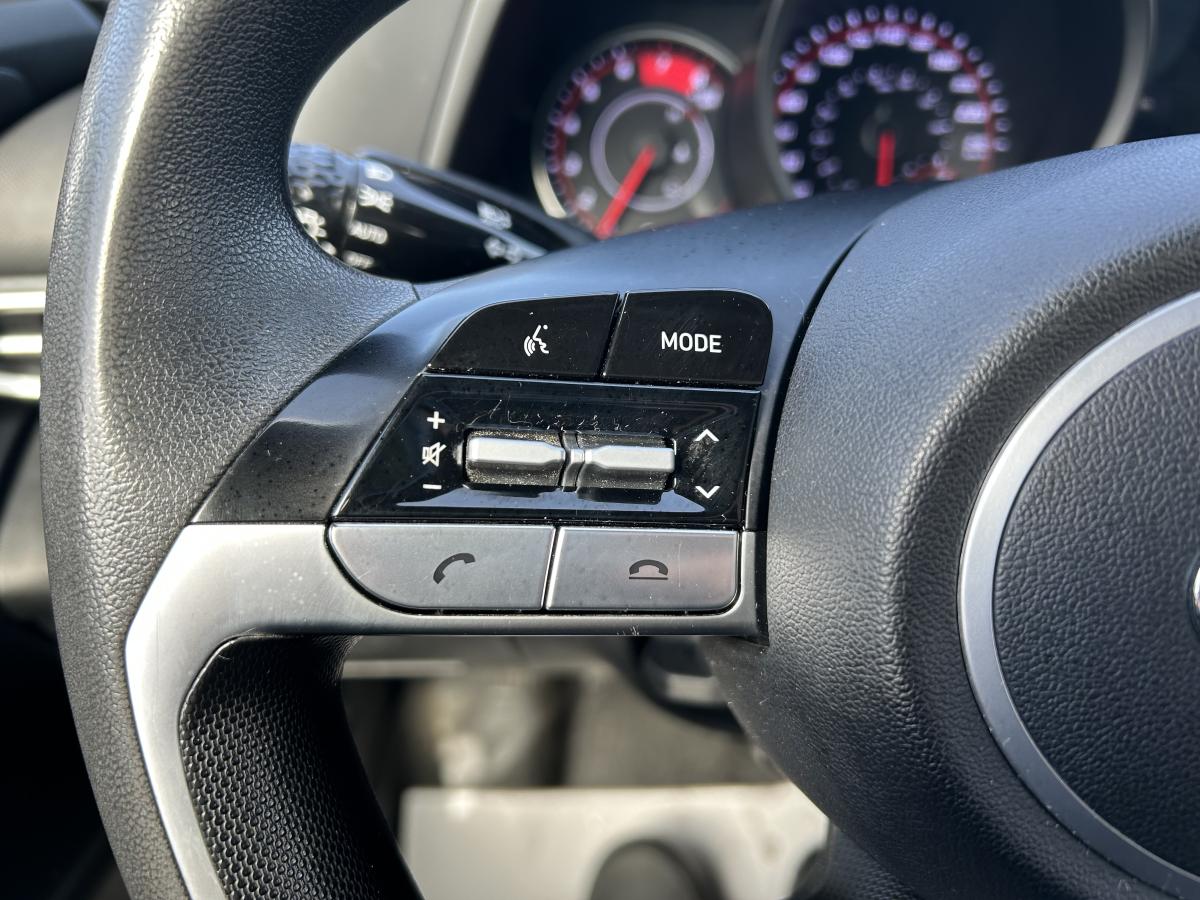 2023 Hyundai Elantra - Image 20