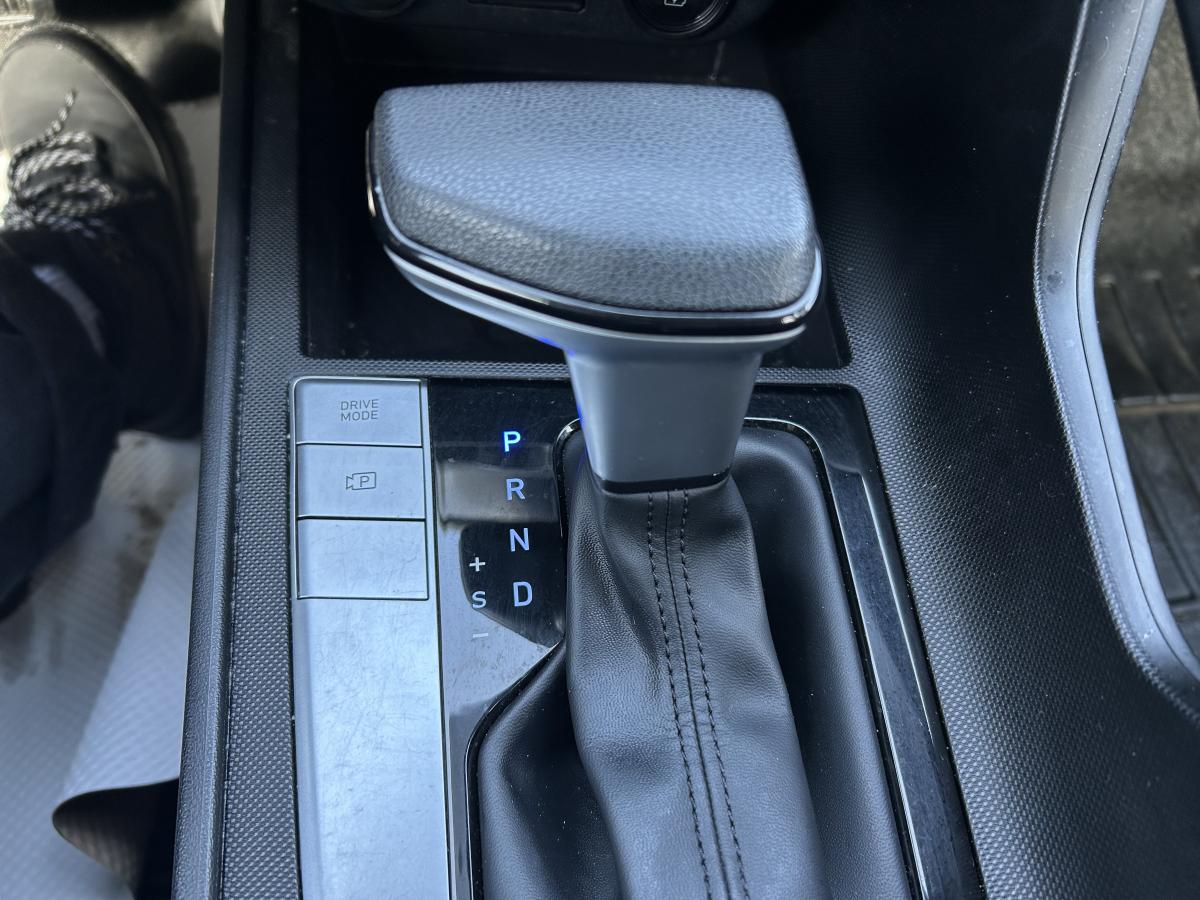 2023 Hyundai Elantra - Image 26