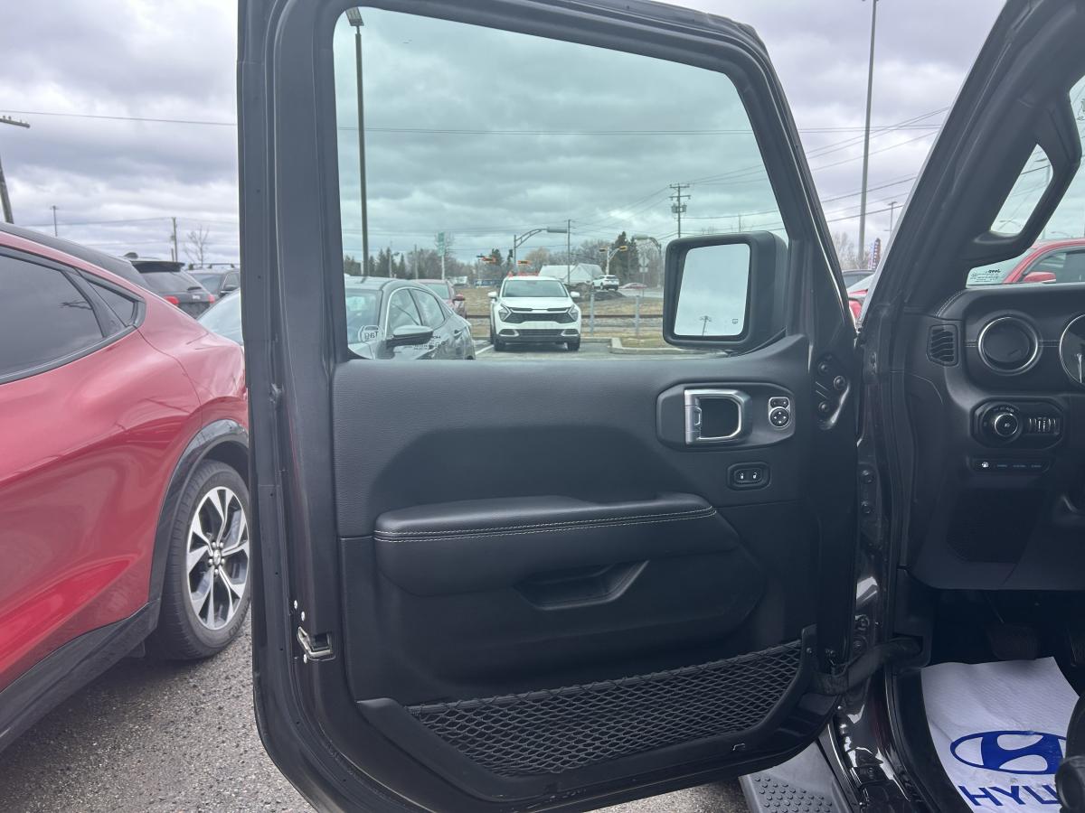 2021 Jeep Wrangler 4xe - Image 12