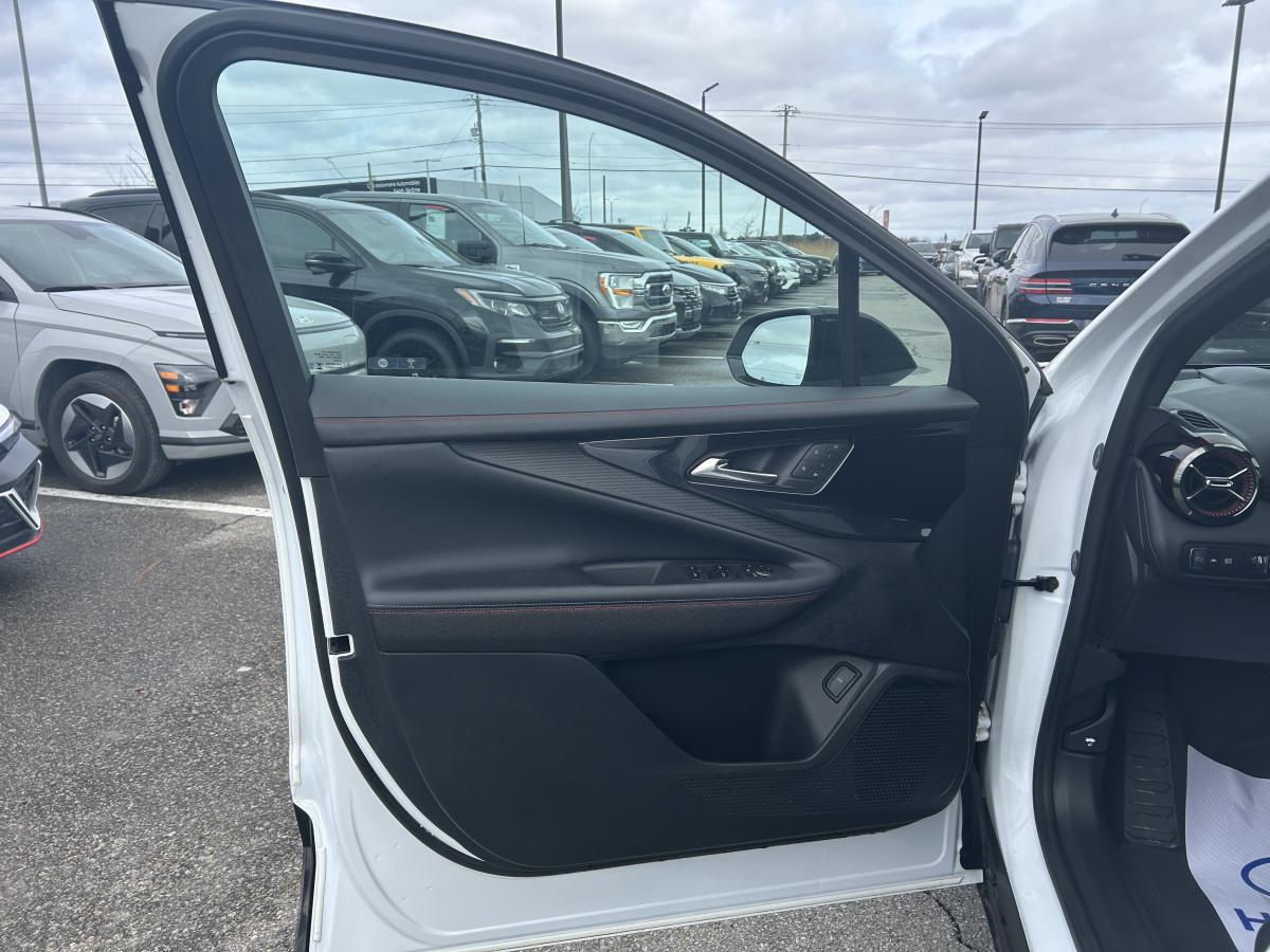 2024 Chevrolet Blazer EV - Image 12