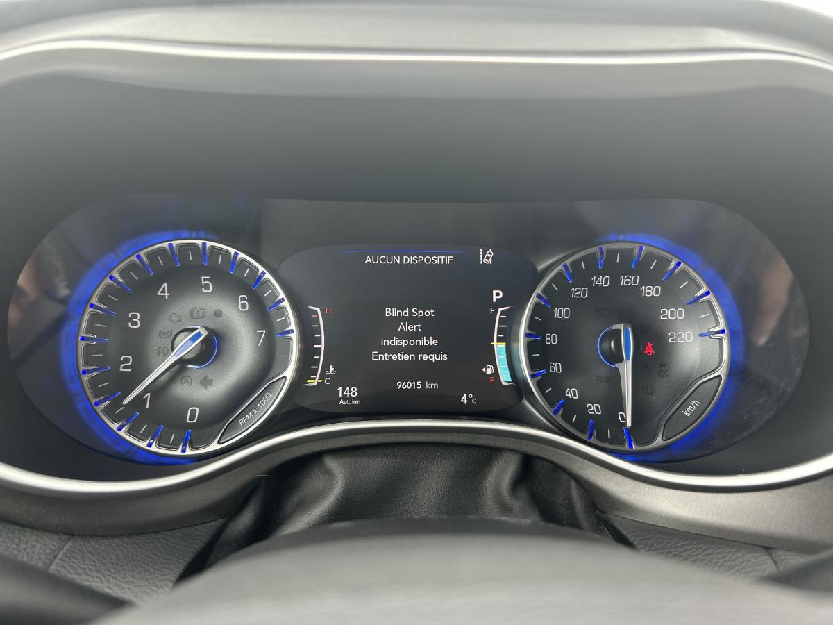 2023 Chrysler Pacifica - Image 22