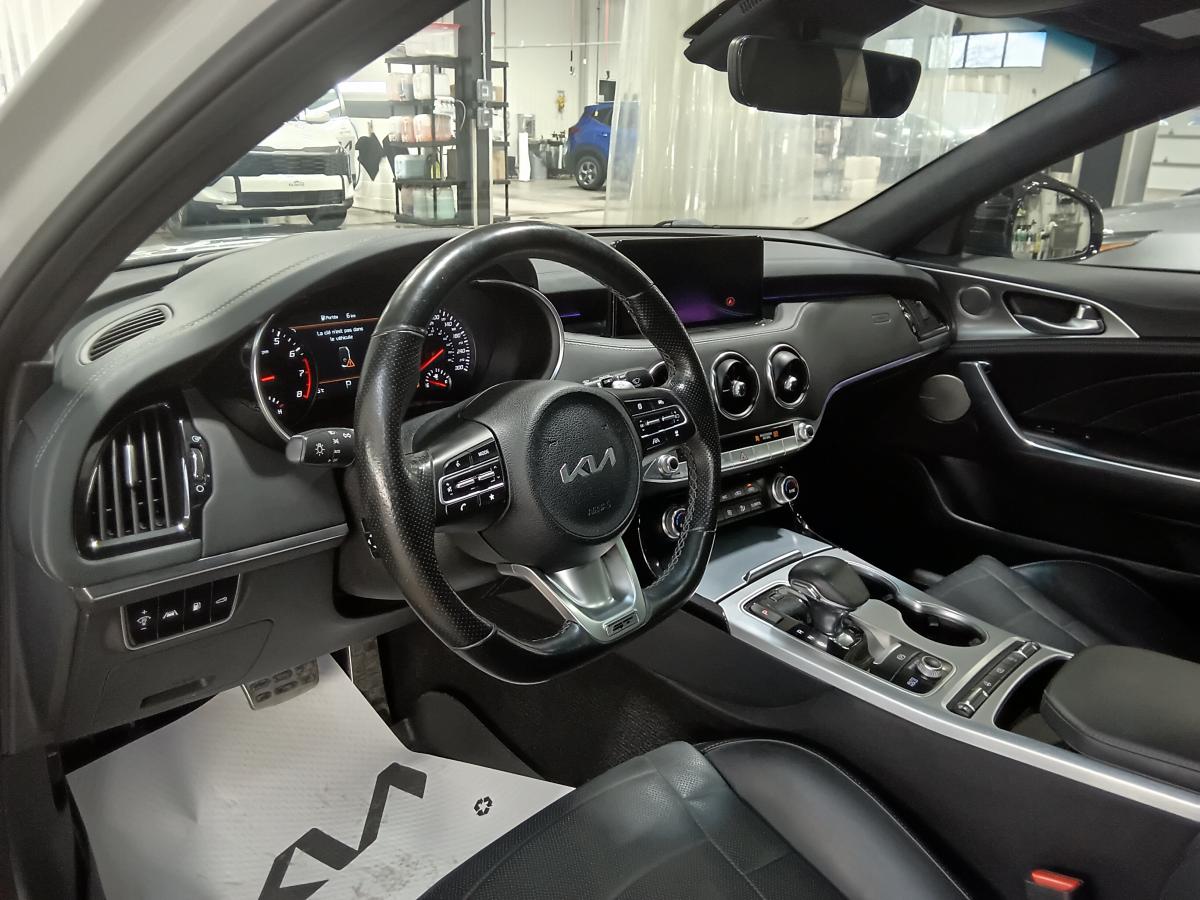 2023 Kia Stinger - Image 14