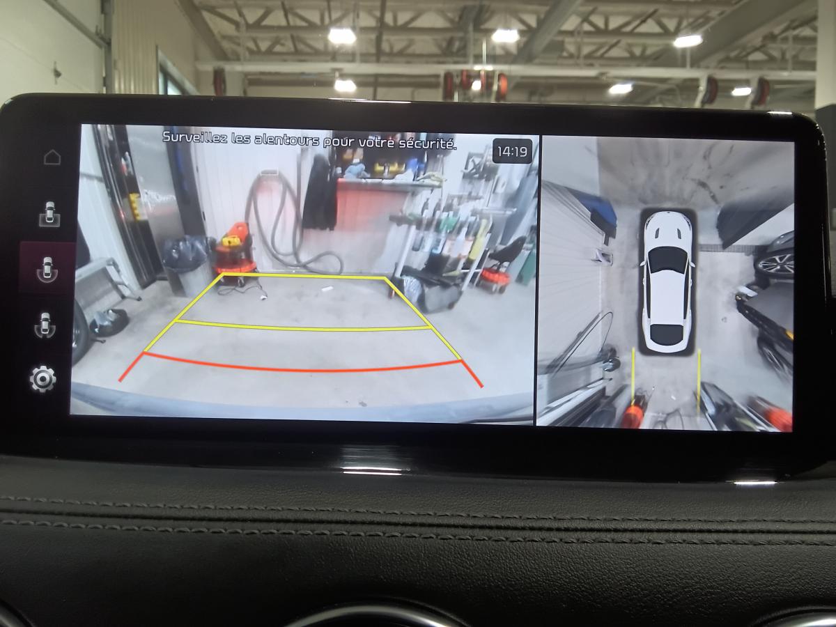 2023 Kia Stinger - Image 19