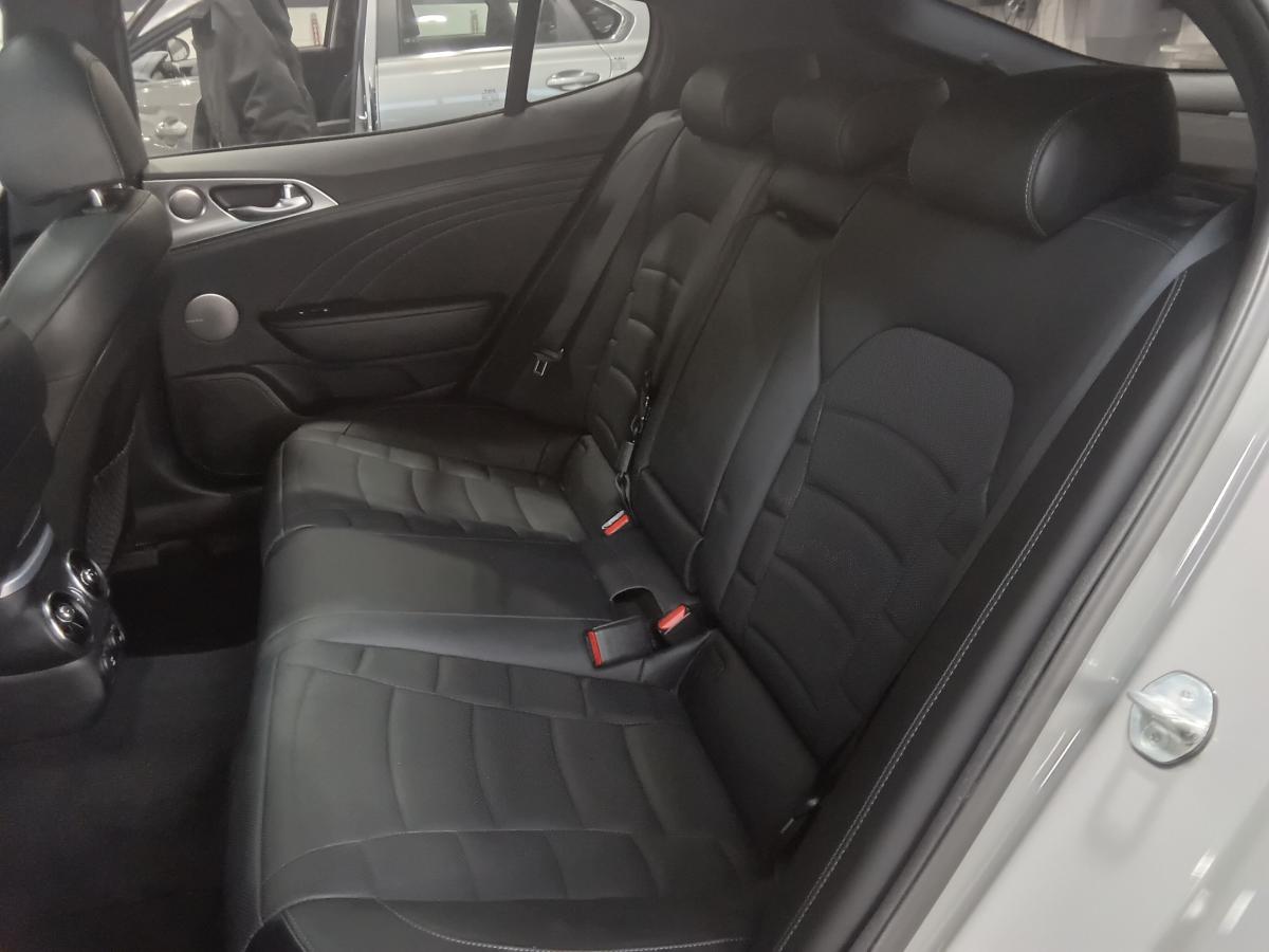 2023 Kia Stinger - Image 22