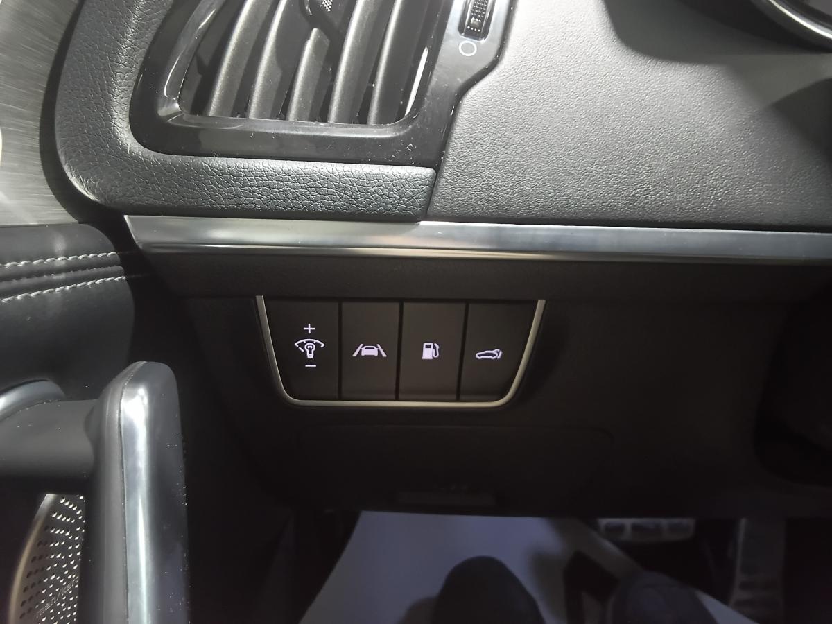 2023 Kia Stinger - Image 26