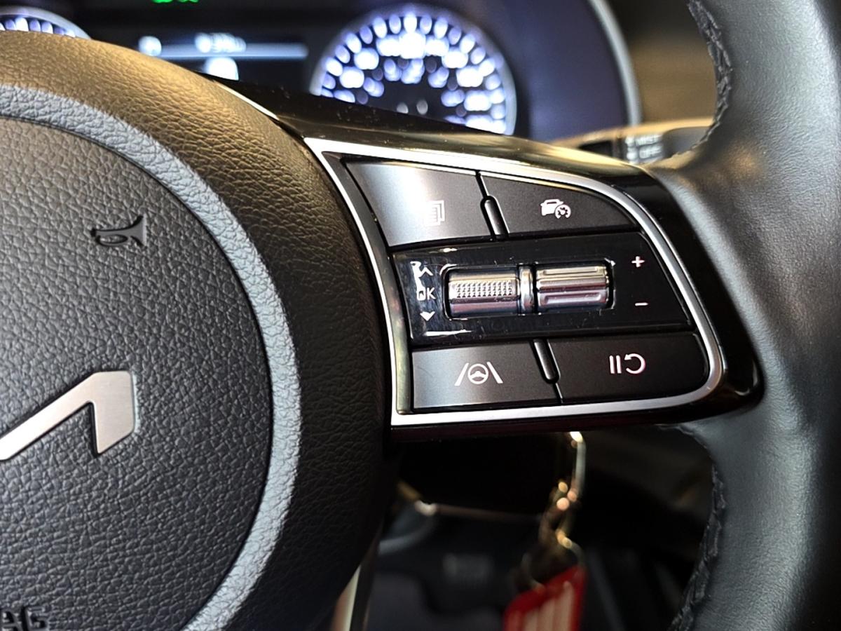 2023 Kia Forte - Image 22