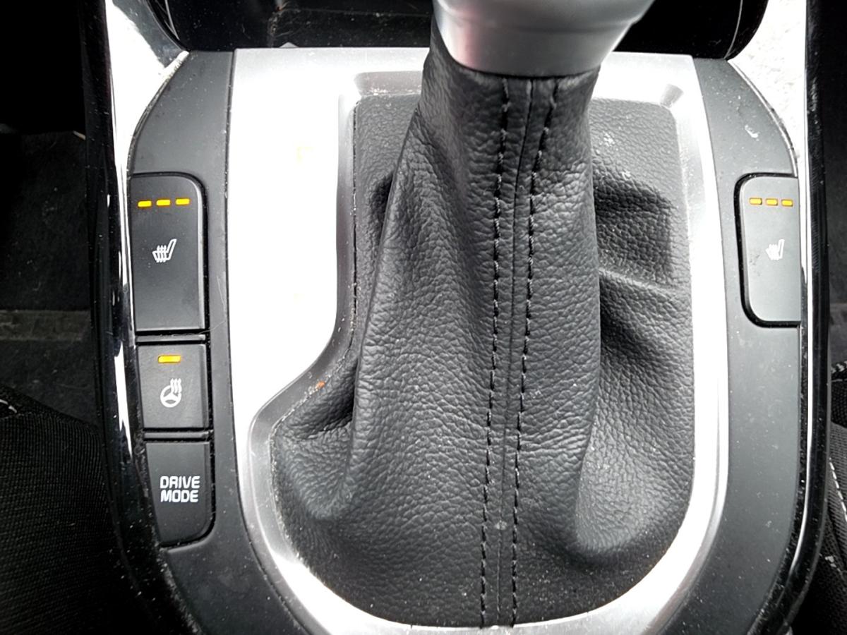 2023 Kia Forte - Image 25