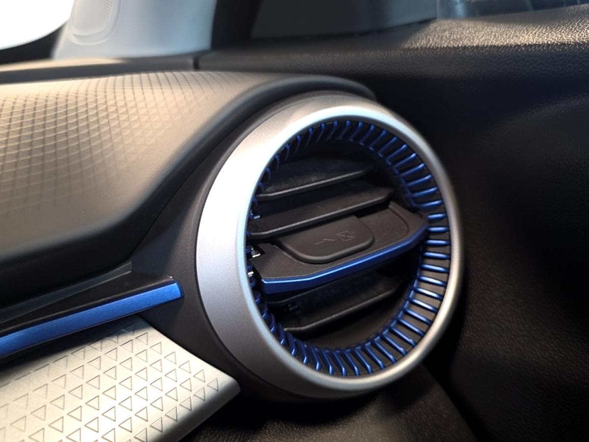 2024 Chevrolet Trax - Image 24