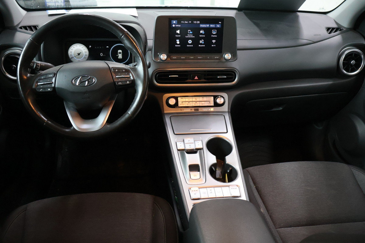 2022 Hyundai Kona Electric - Image 3