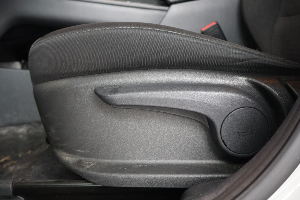 2022 Hyundai Kona Electric - Image 6