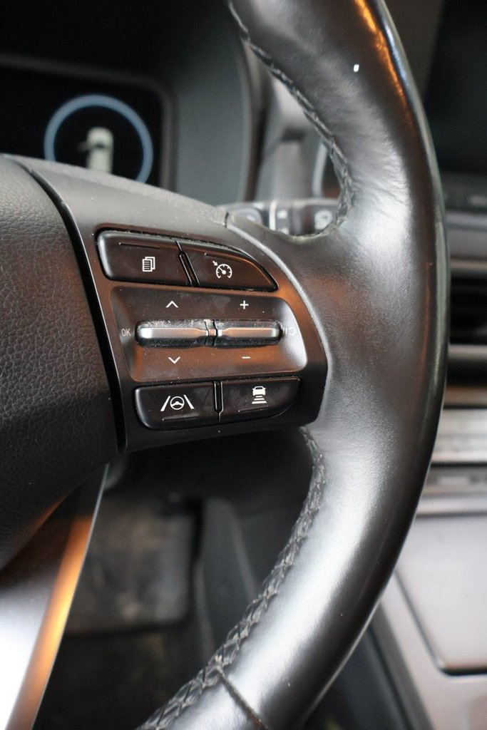 2022 Hyundai Kona Electric - Image 13