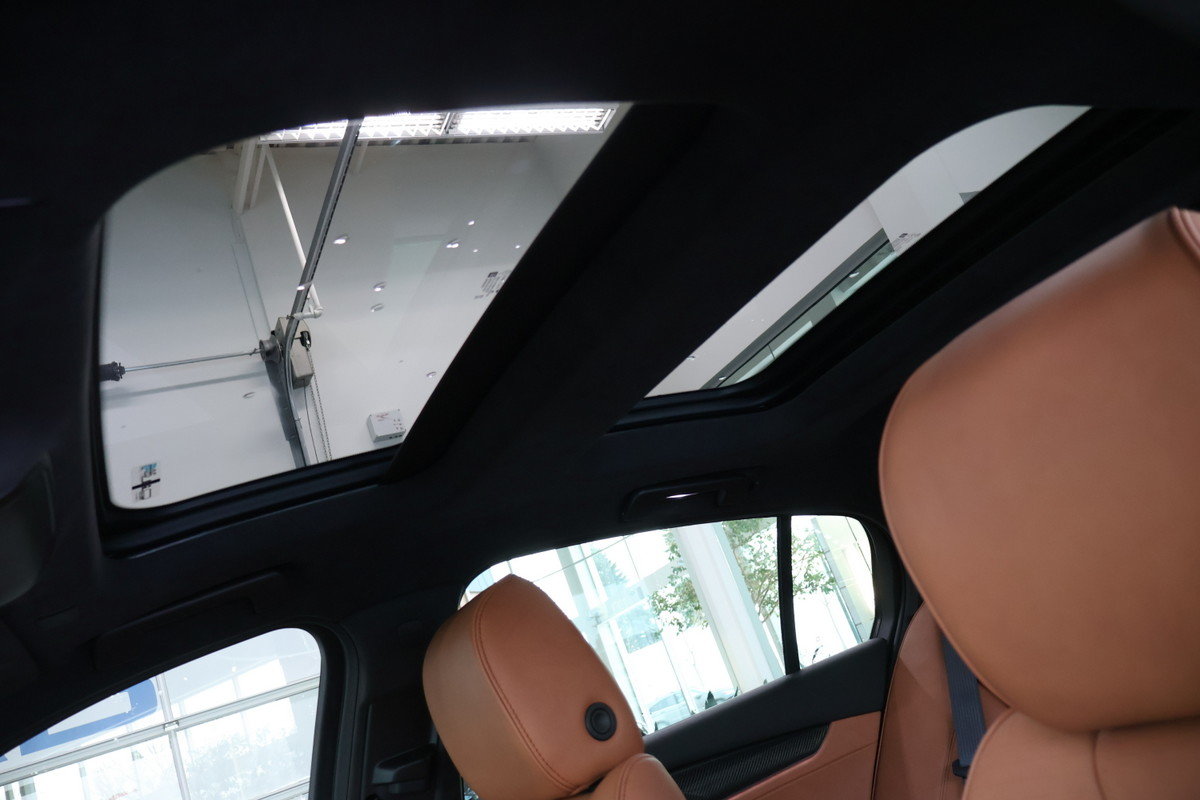 2022 Cadillac CT5-V - Image 6