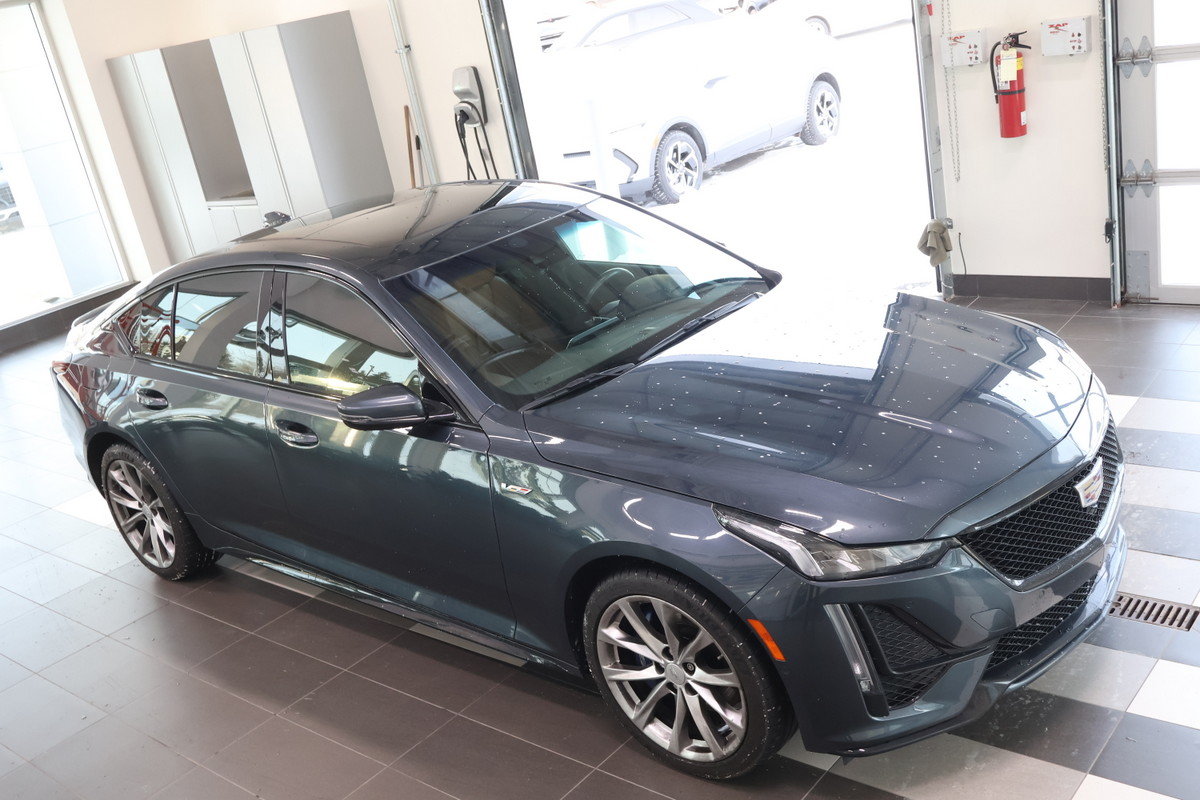 2022 Cadillac CT5-V - Image 10