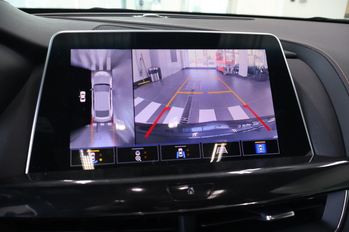 2022 Cadillac CT5-V - Image 17