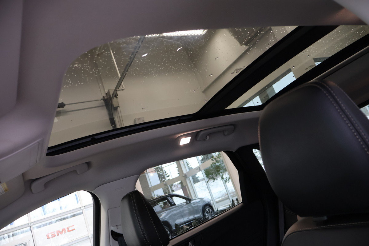 2022 Ford Escape - Image 6