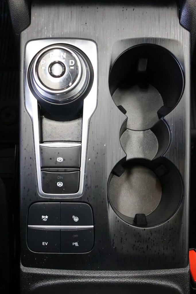 2022 Ford Escape - Image 19