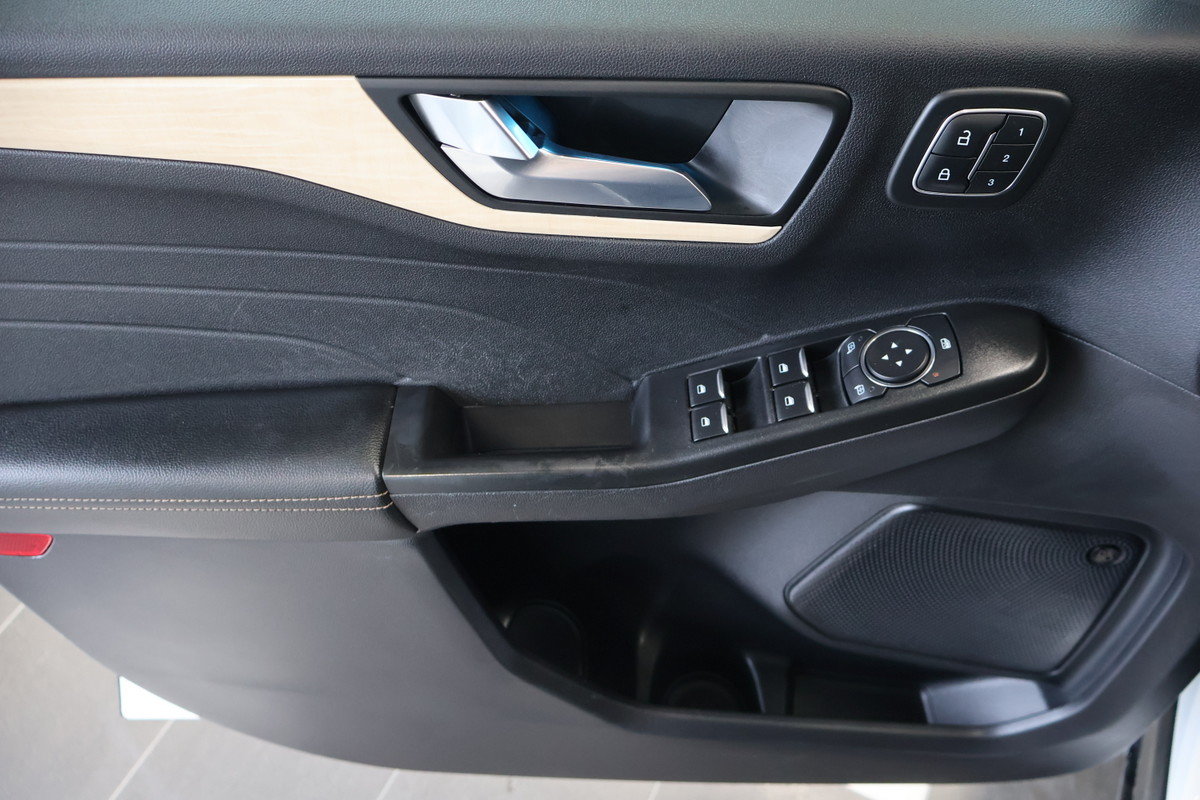 2022 Ford Escape - Image 21