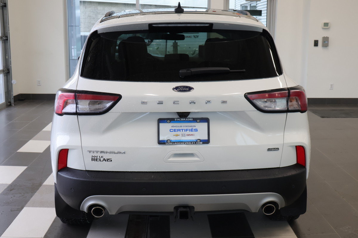 2022 Ford Escape - Image 24