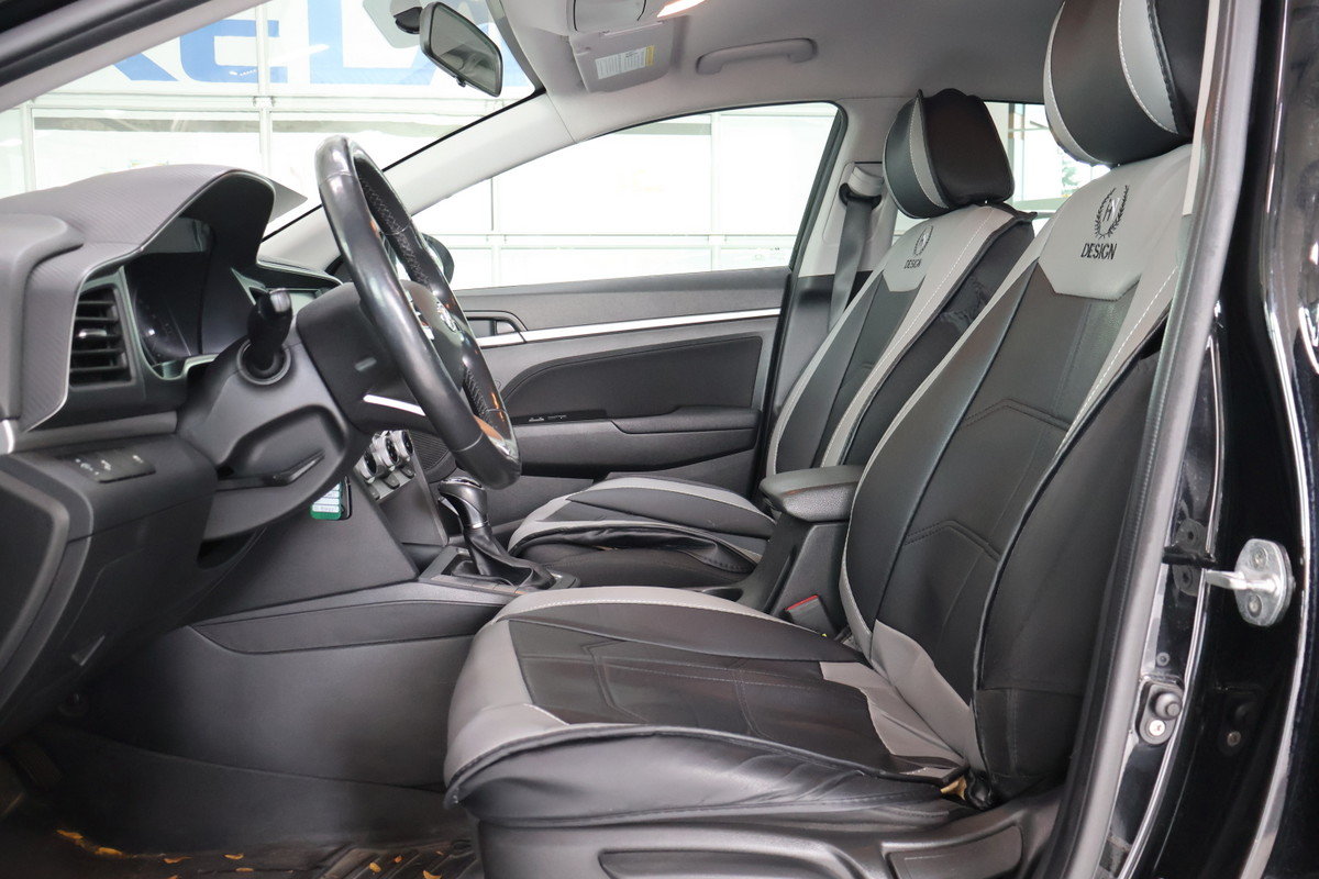 2020 Hyundai Elantra - Image 2