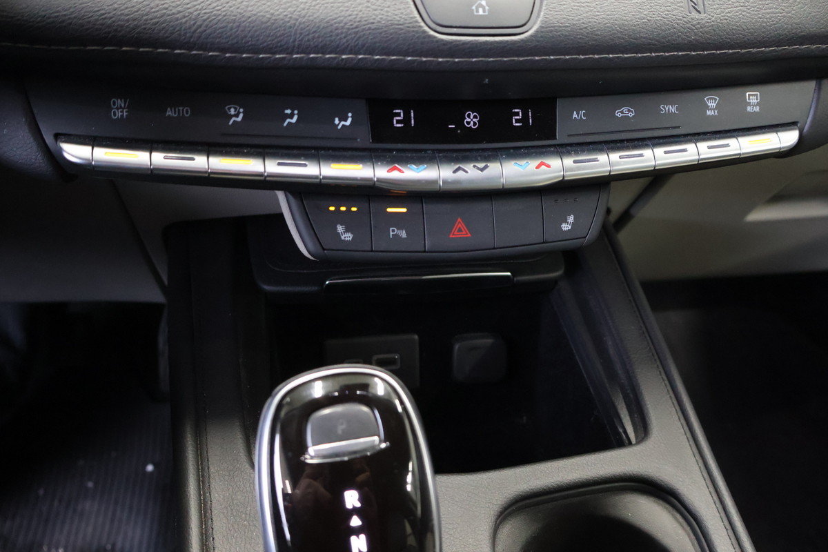 2020 Cadillac XT4 - Image 17