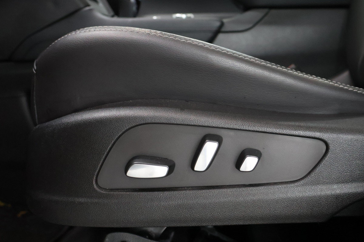 2022 Cadillac XT5 - Image 7