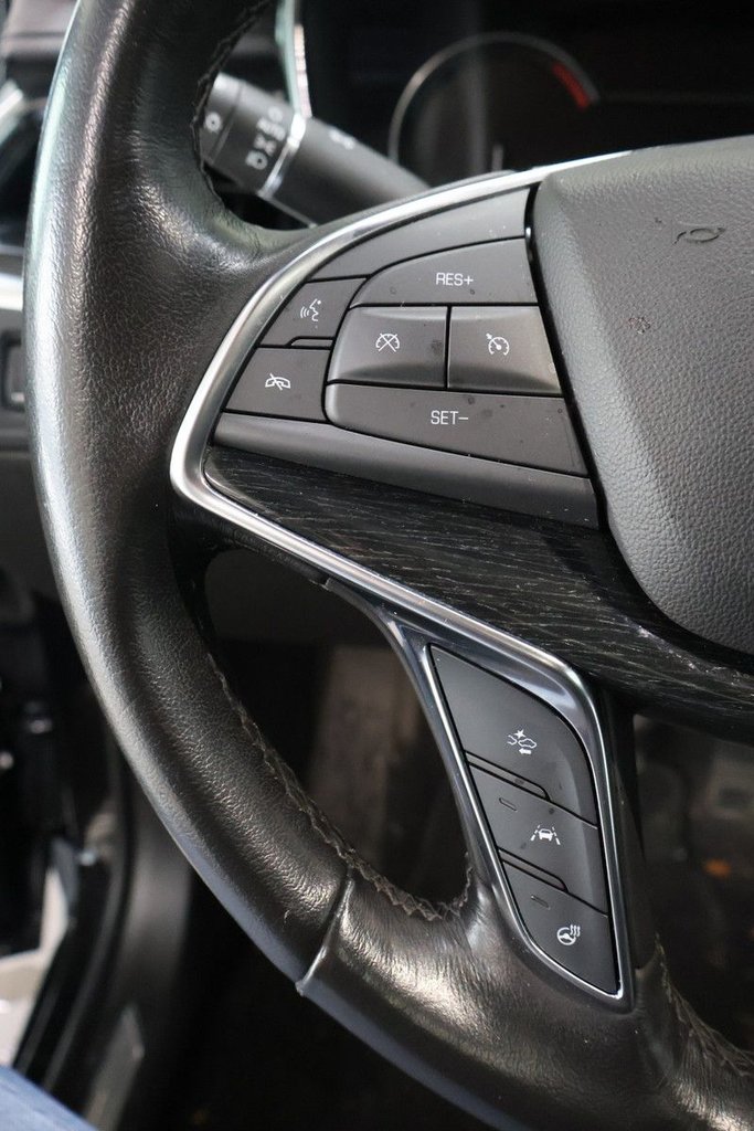 2022 Cadillac XT5 - Image 13